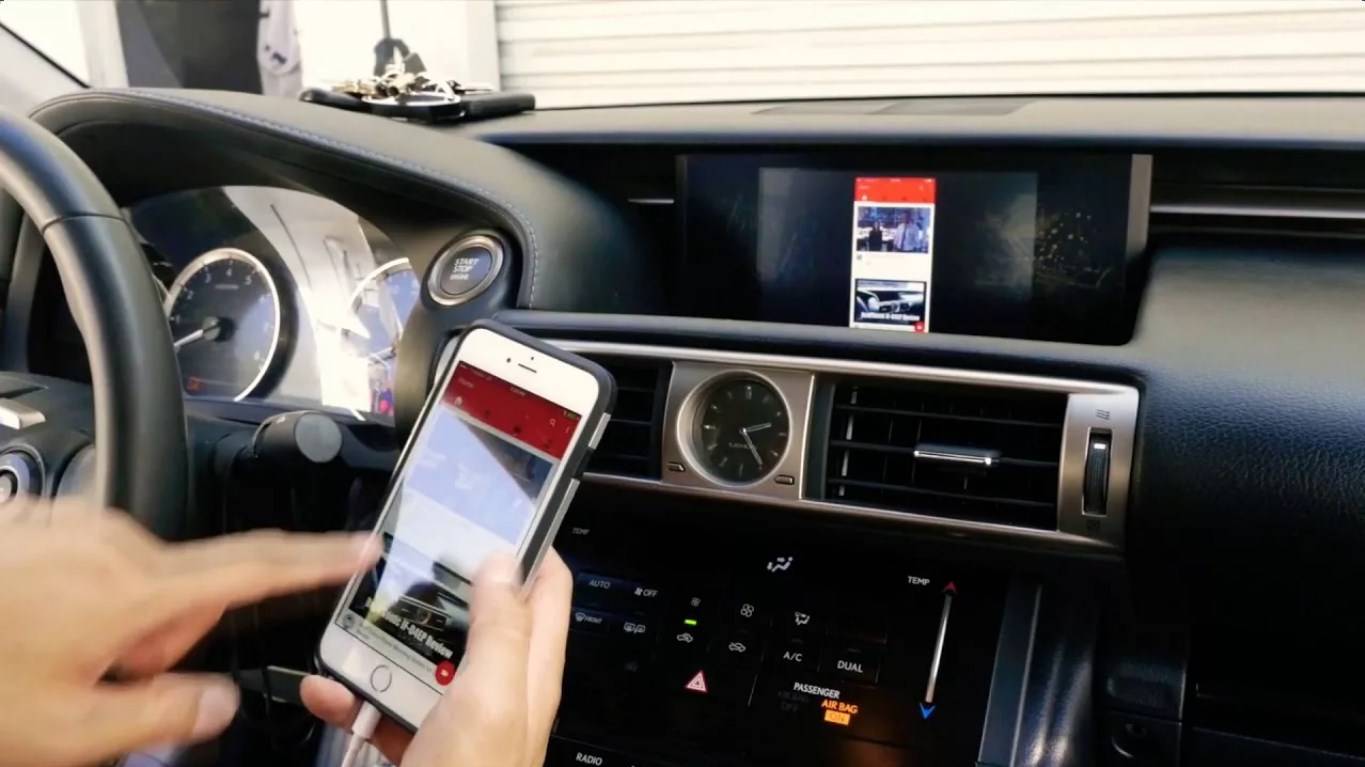 Как слушать музыку в машине с телефона? через bluetooth, aux, usb кабель, трансмиттер