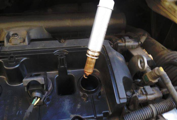 Зажигание пежо 308. почему на пежо 308 троит двигатель на холодную и включается вентилятор, иногда загорается чек