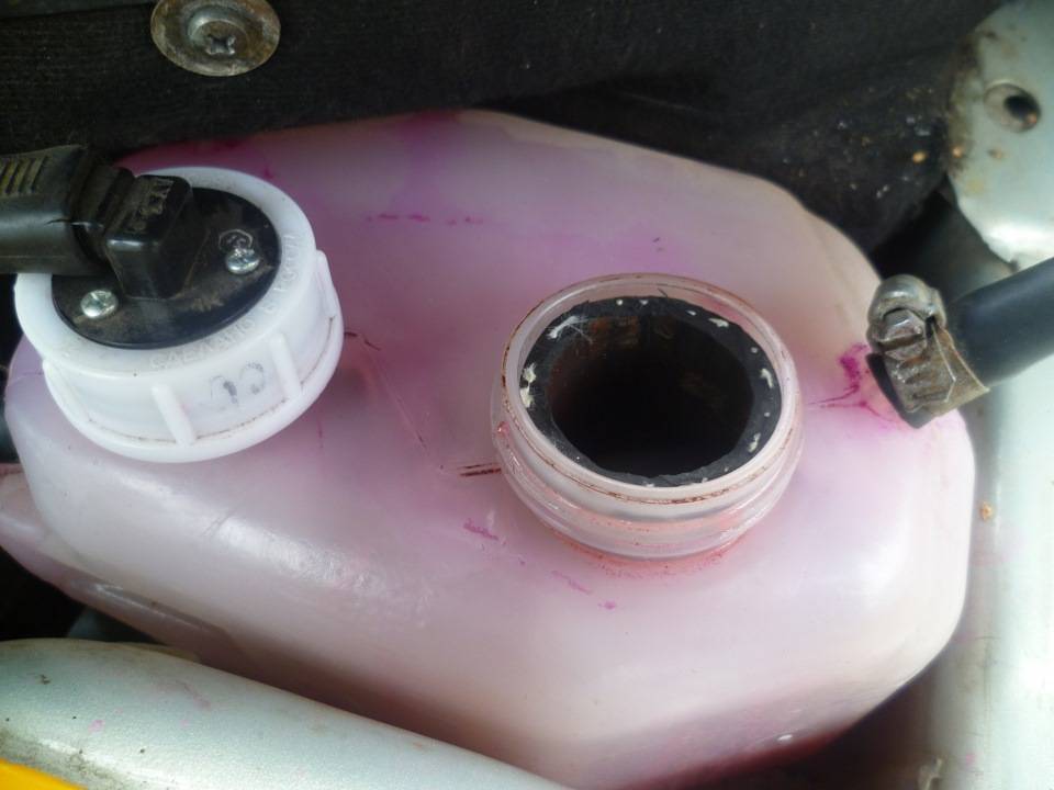 Кипит тосол в расширительном бачке ваз-2112: причины закипания и ремонт – taxi bolt