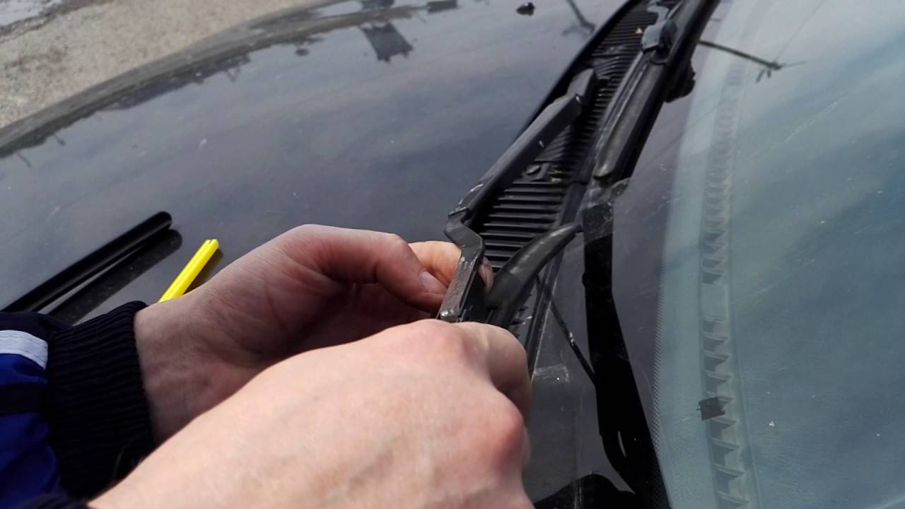 Как снять стеклоочистители на автомобиле - авто журнал карлазарт