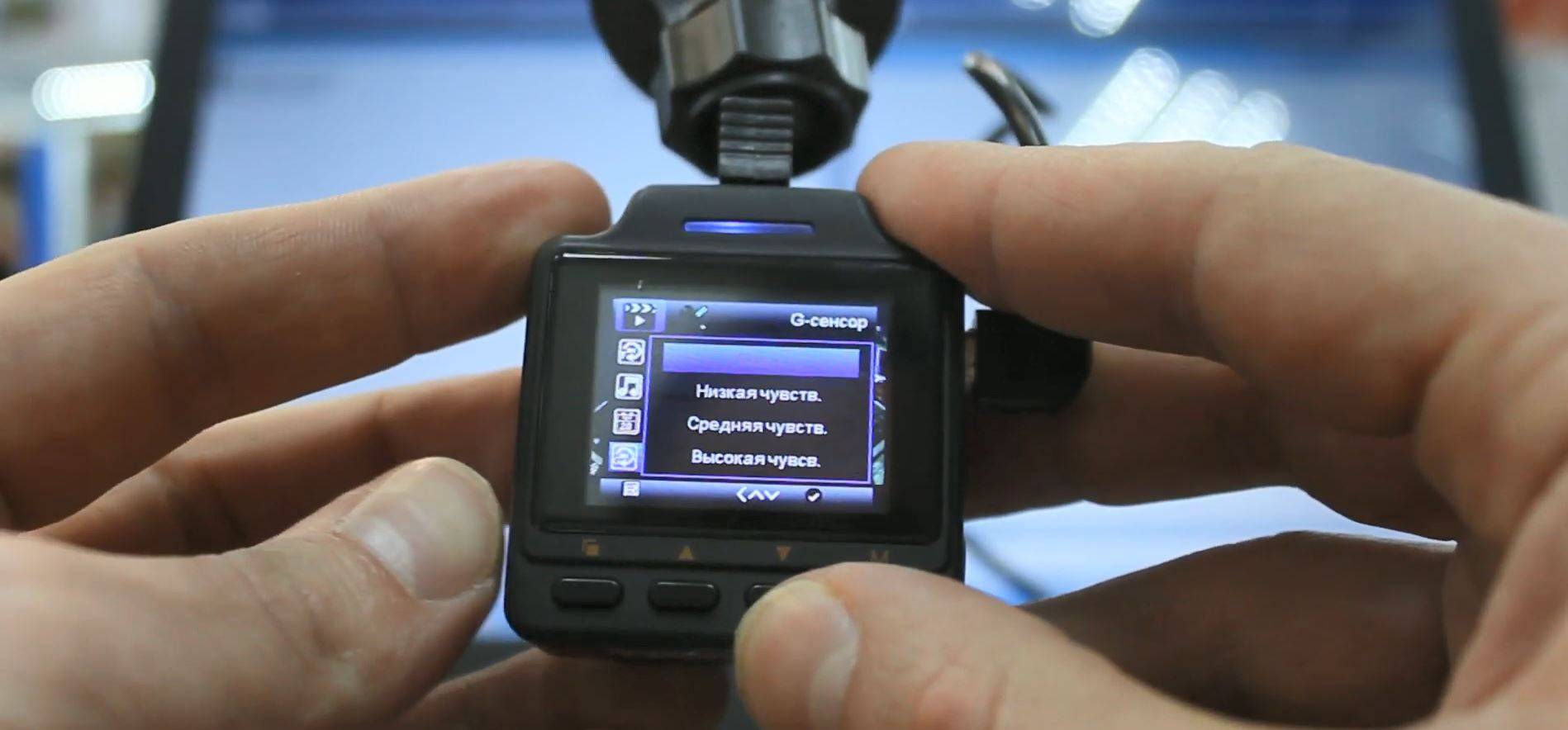 CARCAM Q8 - FULL HD видеорегистратор с магнитным креплением и GPS модулем