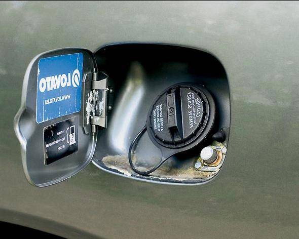 Какой бензин лучше заливать в шевроле нива: 92 или 95? | нива ремонт