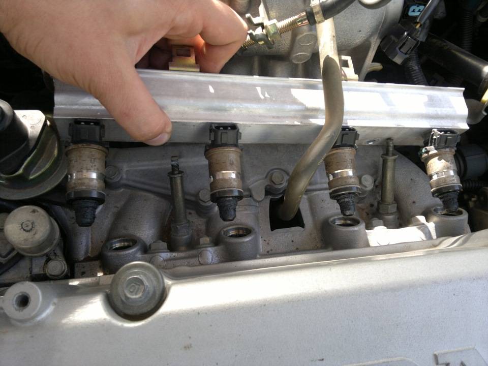 Чистка форсунок инжектора — чем промыть топливные форсунки, как почистить без снятия с двигателя