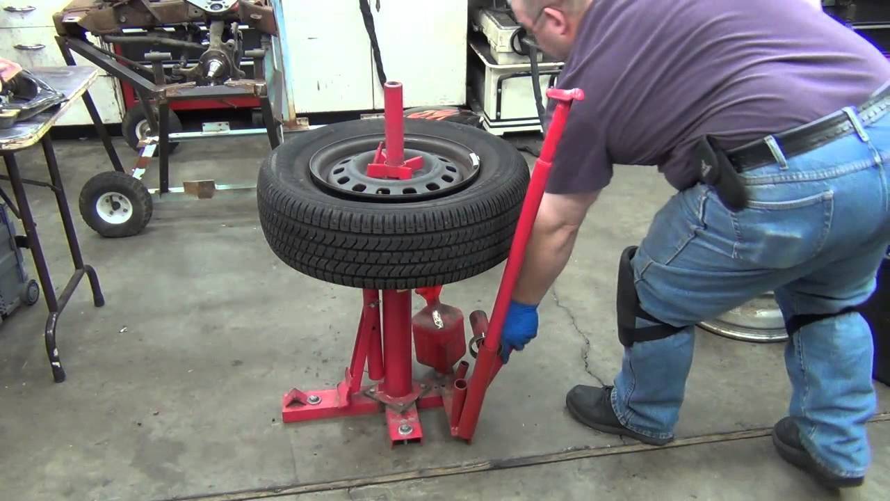 Как правильно заменить колесо на автомобиле