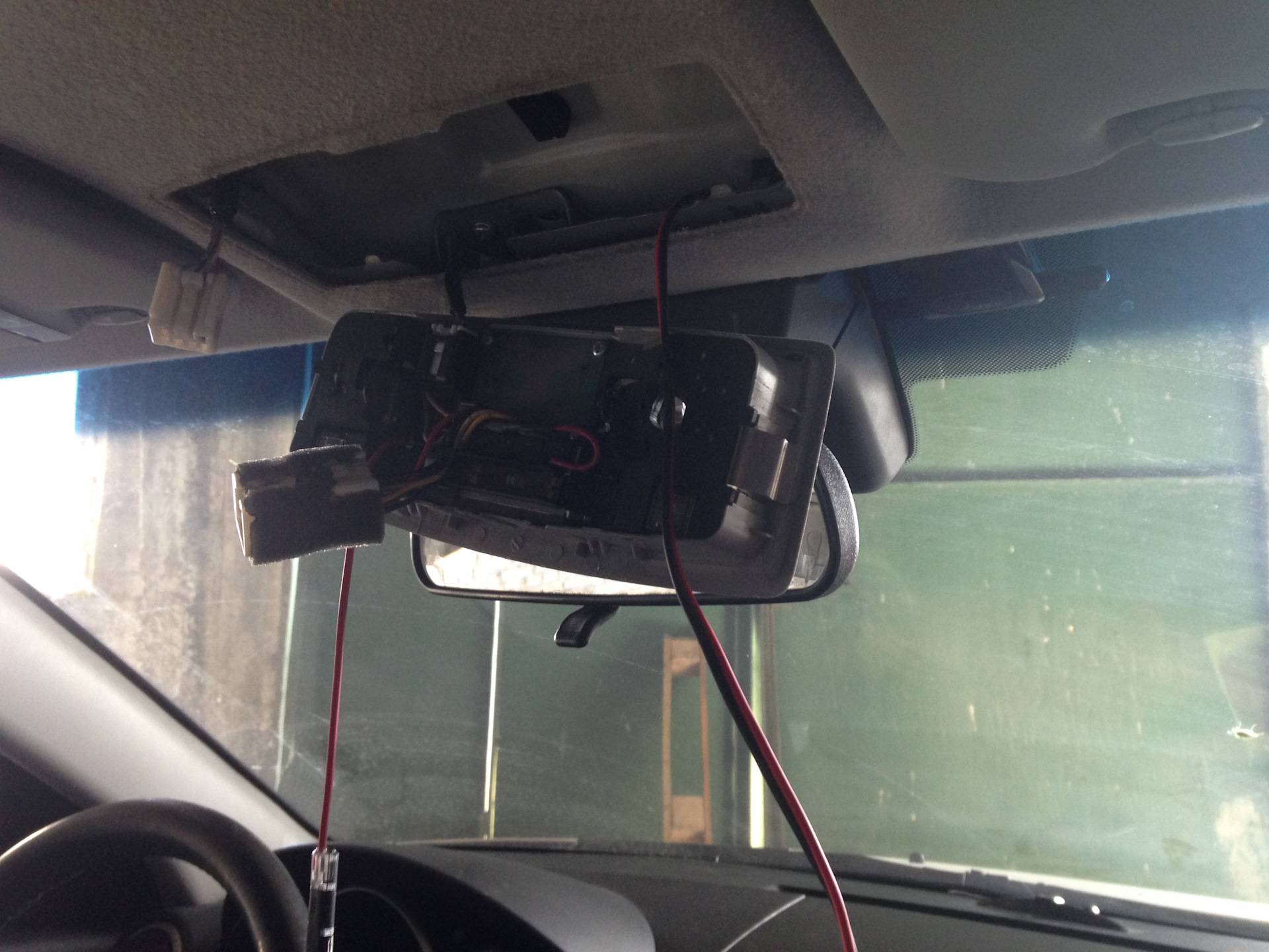 Как правильно установить и подключить видеорегистратор в машине