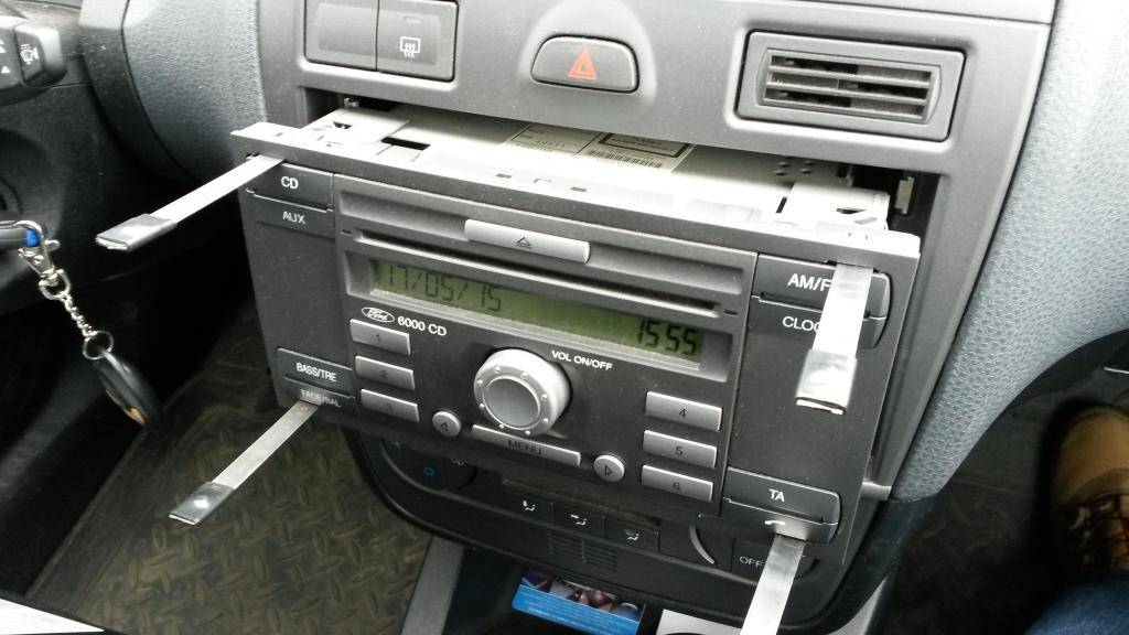 Как снять штатную магнитолу на форд фьюжн 6000 cd