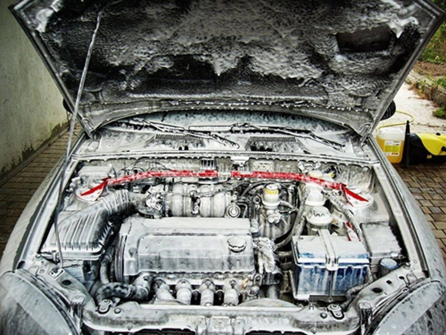 Что делать, если троит двигатель автомобиля после мойки: основные причины неисправности