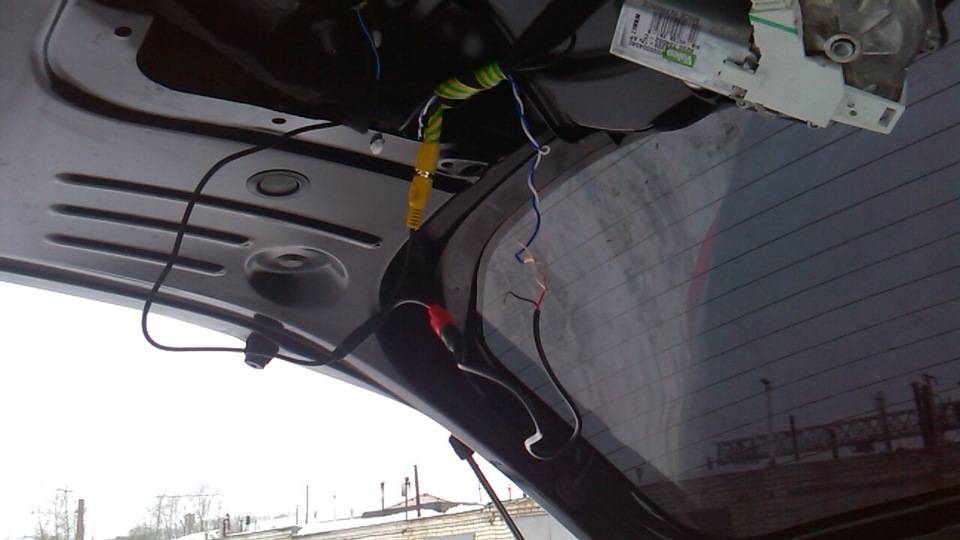 Подключение камеры заднего вида в яндекс авто своими руками