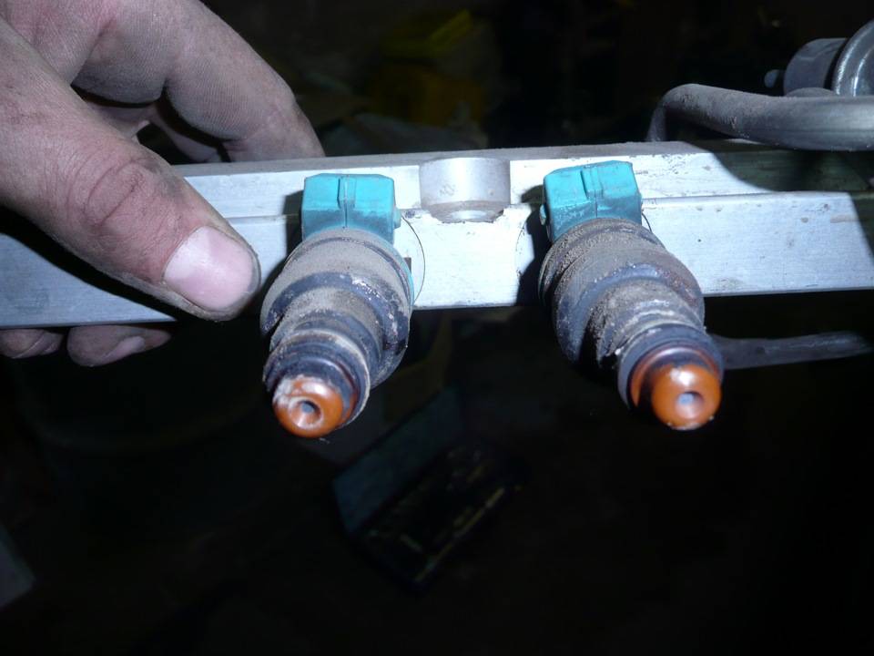Чистим инжектор на 16 клапанной ВАЗ-2112 своими руками