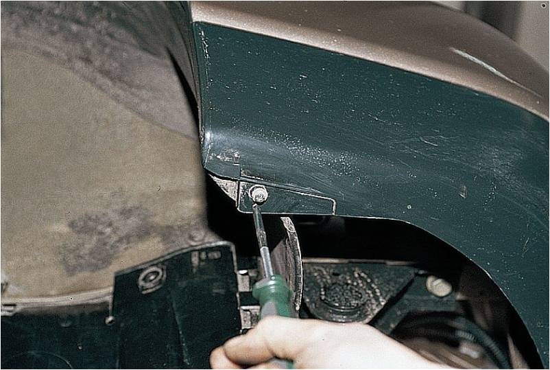 Как снять или заменить передний и задний бампера на модели ваз 2110