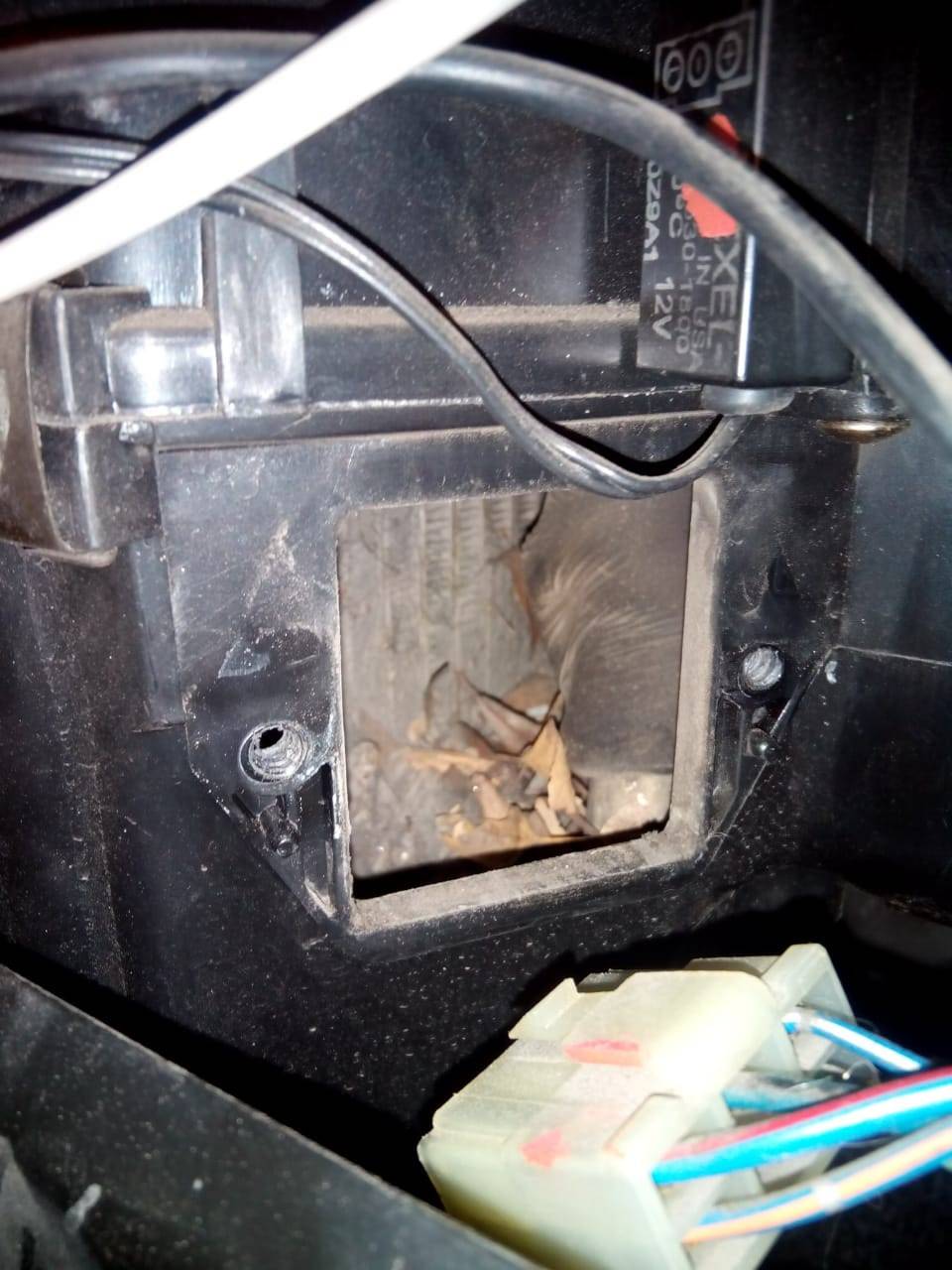 Почему в машине плохо греет печка (причины) и что делать если не работает отопитель салона?