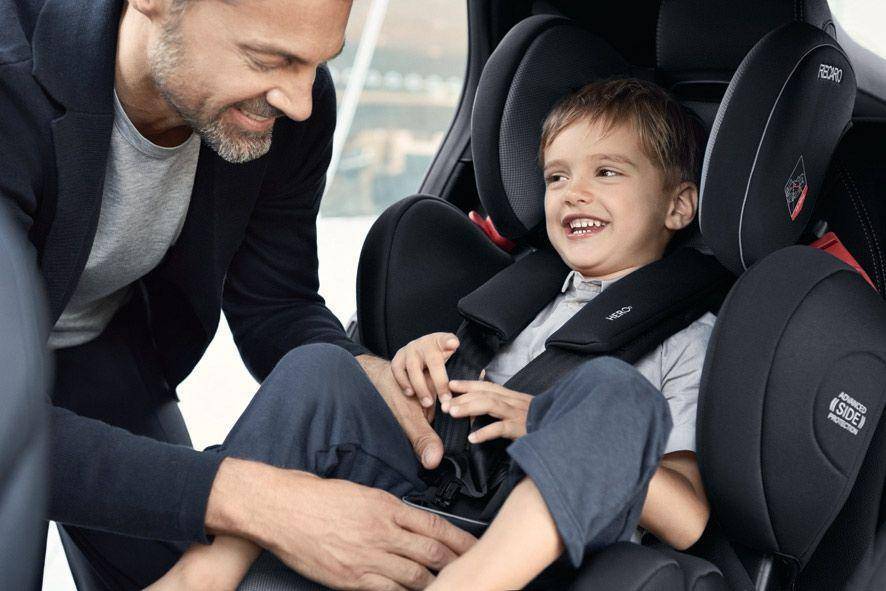 Как правильно выбрать детское кресло в автомобиль в 2017 году: лучшее для всех возврастов по тестам
