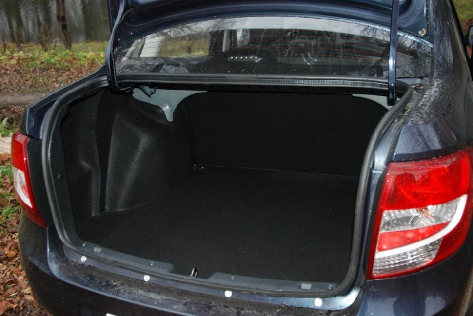 Какой объём багажника лада гранта седан и лифтбек: фото и видео