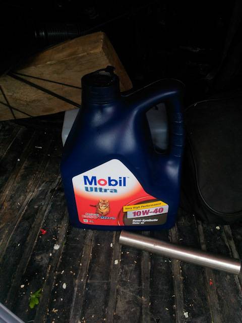 Какое масло лить в шевроле ланос 1.5. сколько масла в двигателе шевроле ланос. оригинальное масло под логотипом gm