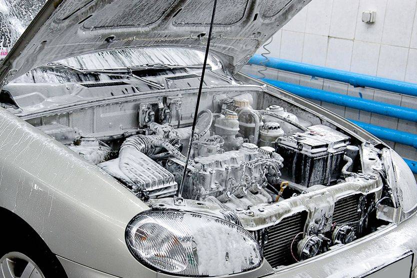 Как помыть двигатель автомобиля керхером