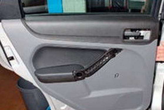 Как демонтировать обшивку двери форд фокус 2: особенности для передних и задних дверей, как снять своими руками в условиях гаража