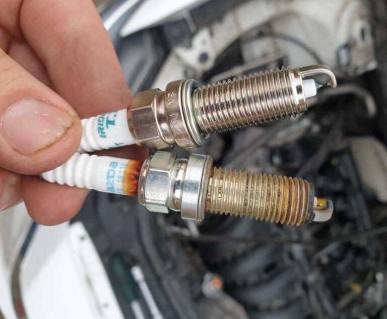 Как заменить свечи зажигания в двигателе автомобиля самостоятельно: инструкция