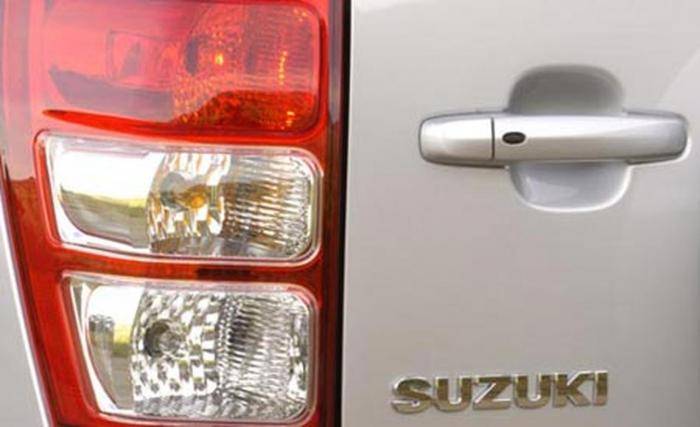 Особенности замены и ремонта задних фонарей на автомобиле сузуки гранд витара