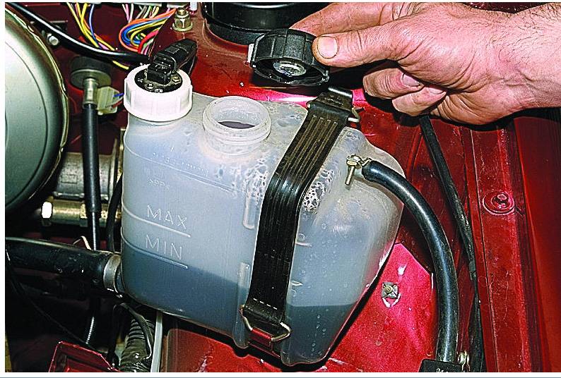 Как слить ож и промыть систему охлаждения двигателя на ваз 2114