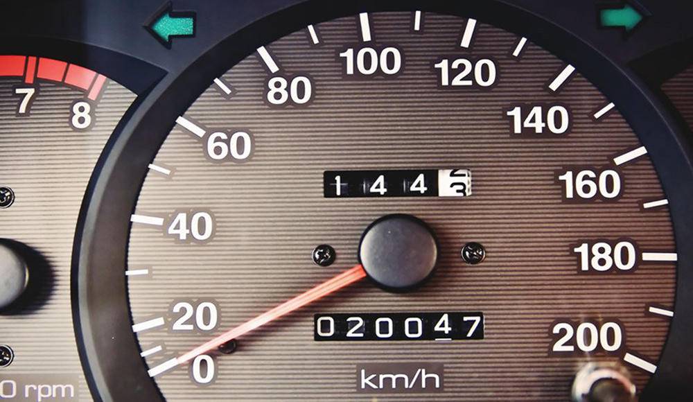 Одометр в автомобиле: что такое одометр и чем отличается от спидометра