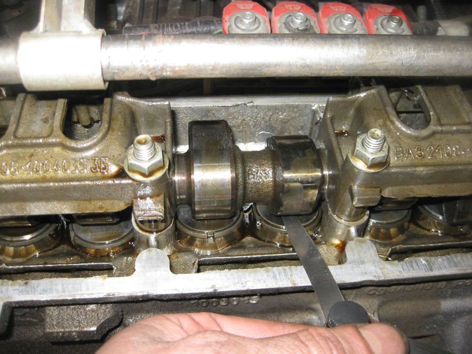 Регулируются ли клапана на 16 клапанном двигателе?
