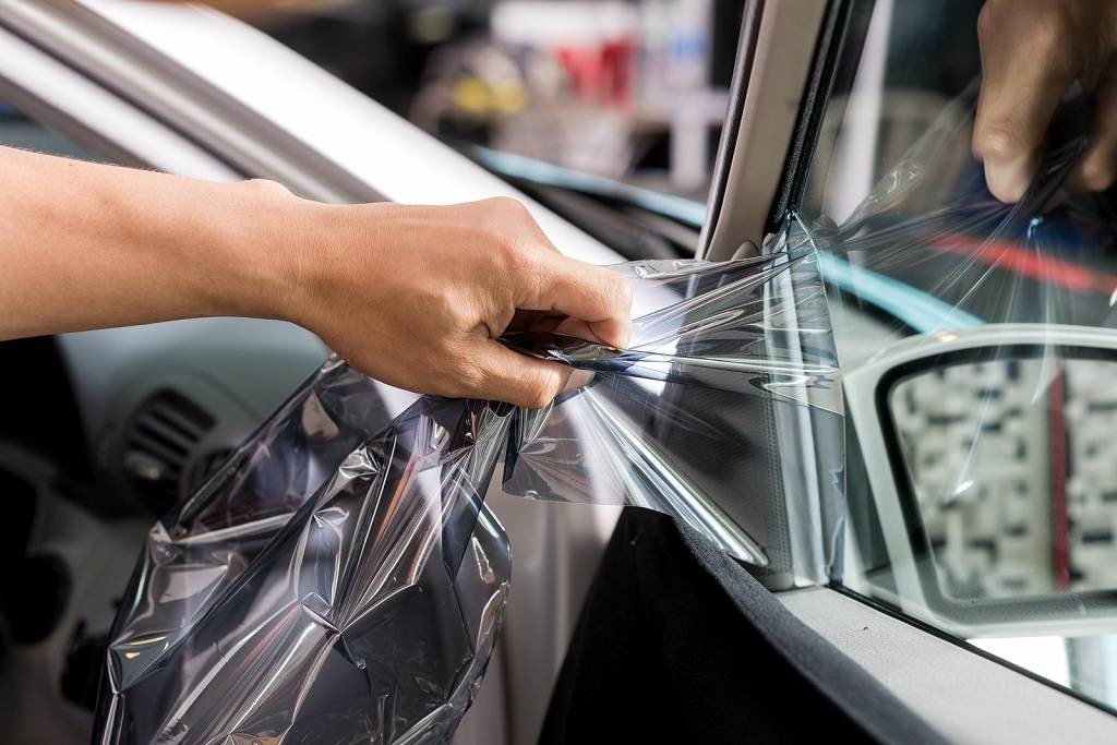 Электронная тонировка стекол в авто: разновидности и стоимость