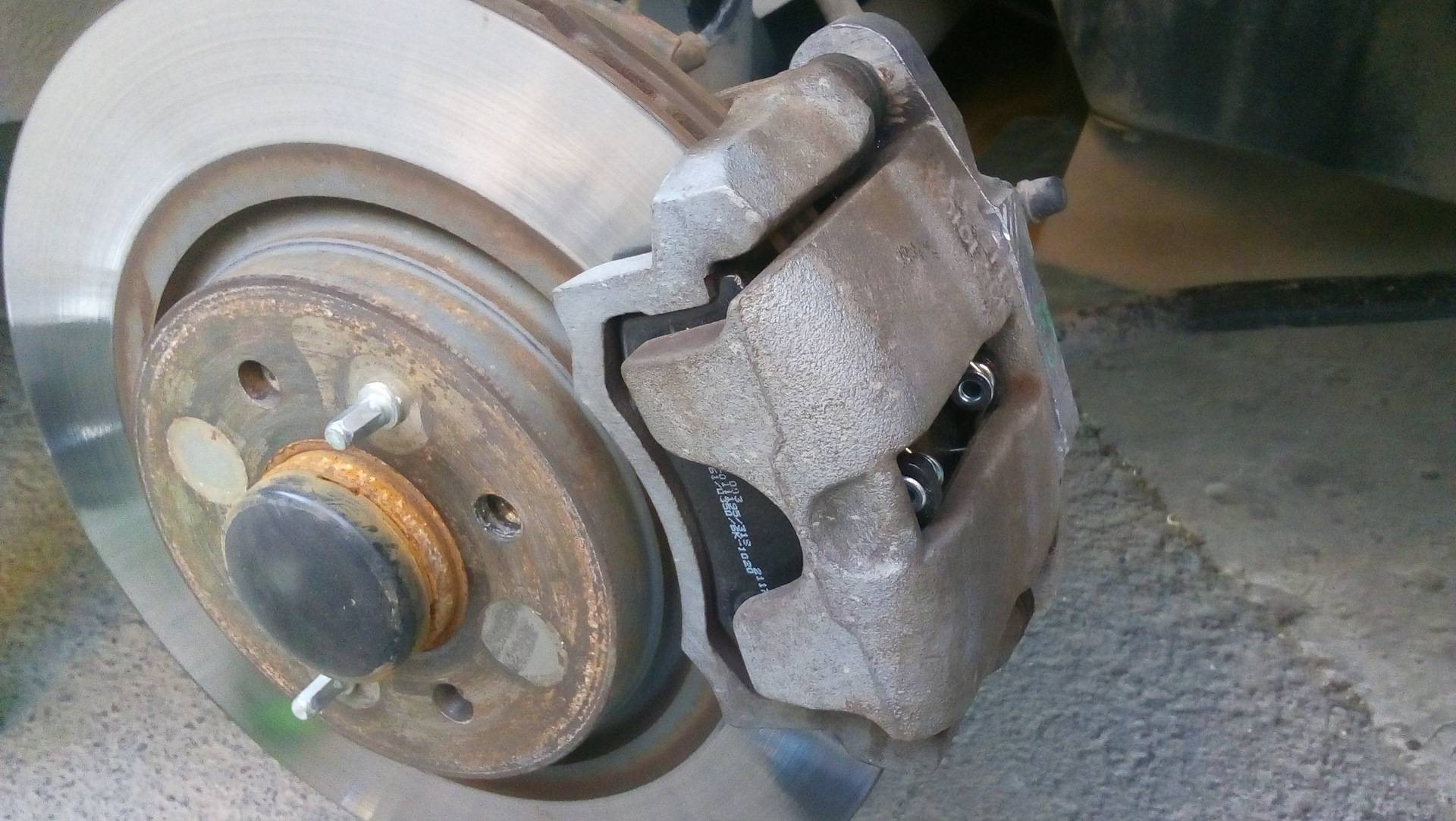 Как поменять передние тормозные диски на калине? - ремонтируем авто своими руками - советы и видео