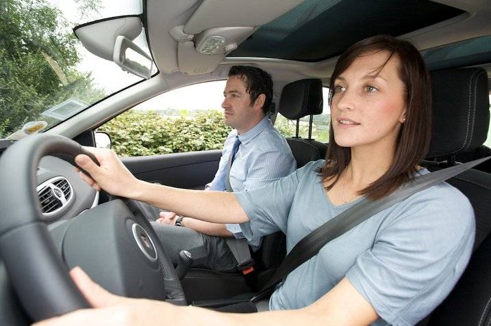 Как побороть страх вождения автомобиля новичку женщине быстро