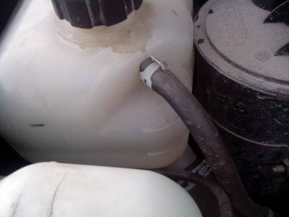 Кипит тосол в расширительном бачке ваз-2112: причины закипания и ремонт — автомобильный портал