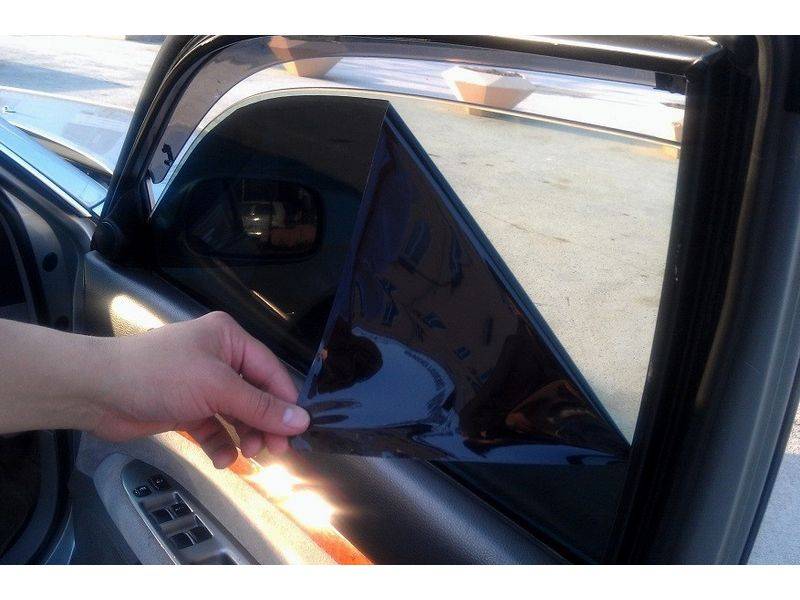 Тонируем боковые стекла автомобиля пленкой своими руками