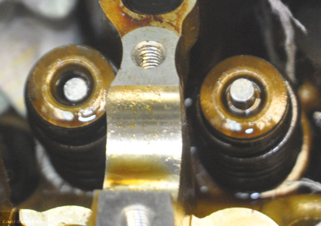 Замена маслосъемных колпачков на двигателе ep6 без снятия гбц.